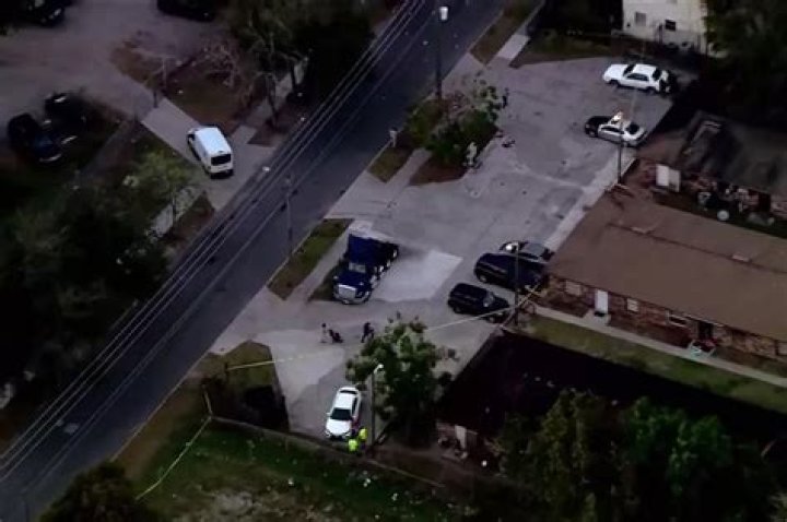 
10 wounded, 2 critical, in drive-by shooting in central Florida 