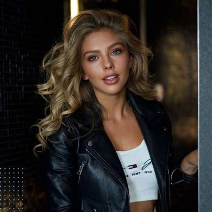 Alexa Breit Height, Weight, Net Worth, Age, Birthday, Wikipedia, Who, Nationality, Biography