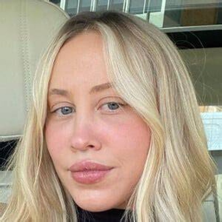 
Amy Hembrow Height, Weight, Net Worth, Age, Wiki, Who, Instagram, Biography 