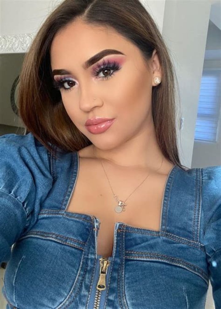 
Ariadna Juarez Height, Weight, Net Worth, Age, Birthday, Wikipedia, Who, Nationality, Biography 