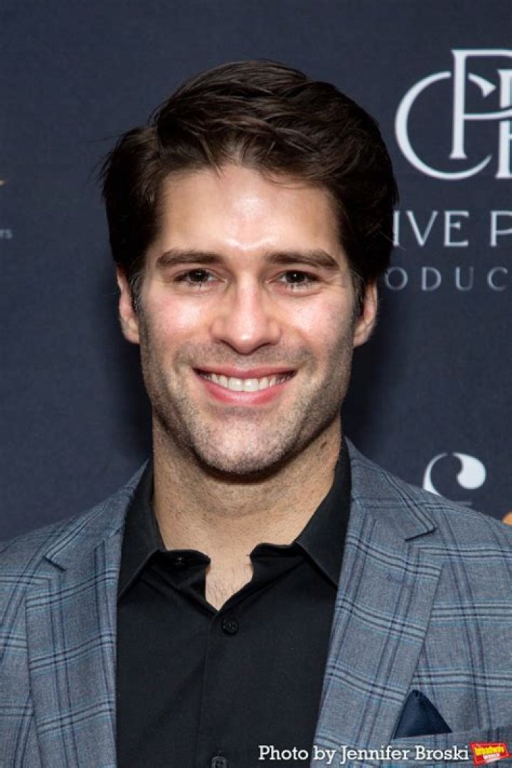 Asher Grodman Height, Weight, Net Worth, Age, Birthday, Wikipedia, Who, Nationality, Biography