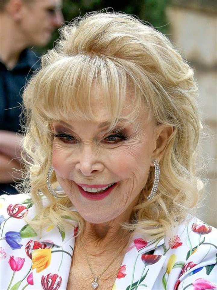 
Barbara Eden Became The Target Of A Death Hoax When Rumors Began Circulating About Her Death 