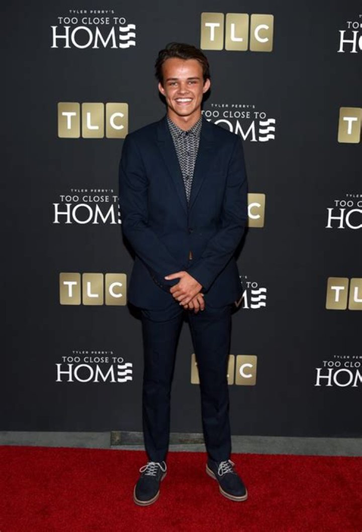 Brandon Walters Height, Weight, Net Worth, Age, Birthday, Wikipedia, Who, Instagram, Biography