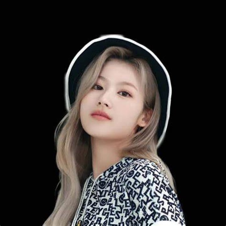 
Buket Sana Height, Weight, Net Worth, Age, Wiki, Who, Instagram, Biography 