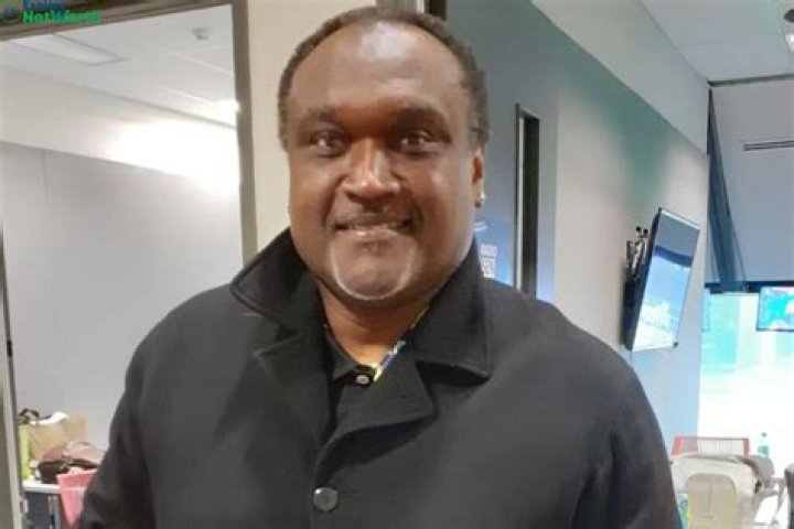 Carl Hooper Height, Weight, Net Worth, Age, Birthday, Wikipedia, Who, Instagram, Biography