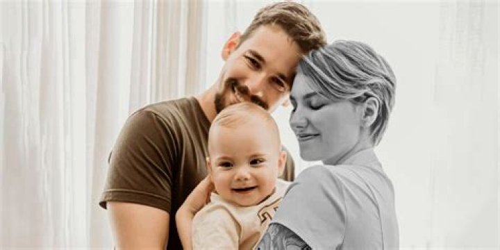 
Charles Oliveira Brother Hermison Oliveira, Parents And Ethnicity 
