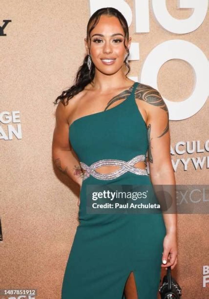 Cherneka Johnson Height, Weight, Net Worth, Age, Birthday, Wikipedia, Who, Instagram, Biography