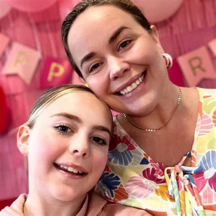 
Elizabeth Farmer Age Wikipedia: How Old Is Paul Farmer Daughter? Instagram Bio Details 