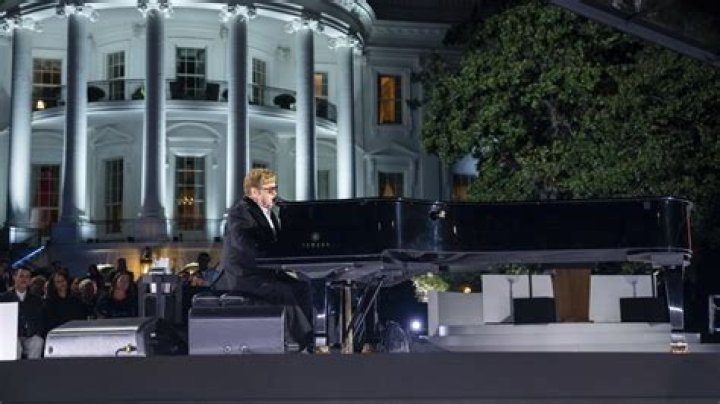 
Elton John Gives Electrifying Performance at the White House, ‘Flabbergasted’ After Big Surprise 