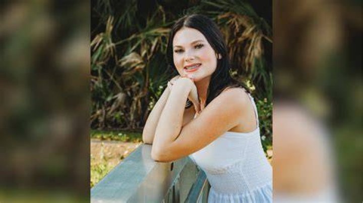 
Frankie Poultney Age, Birthday, Wikipedia, Who, Nationality, Biography 