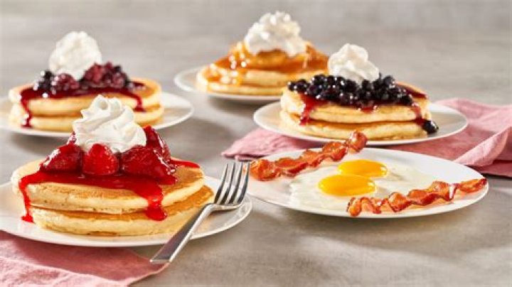 IHOP brings back Rooty Tooty Fresh ‘N Fruity Combo for a limited time