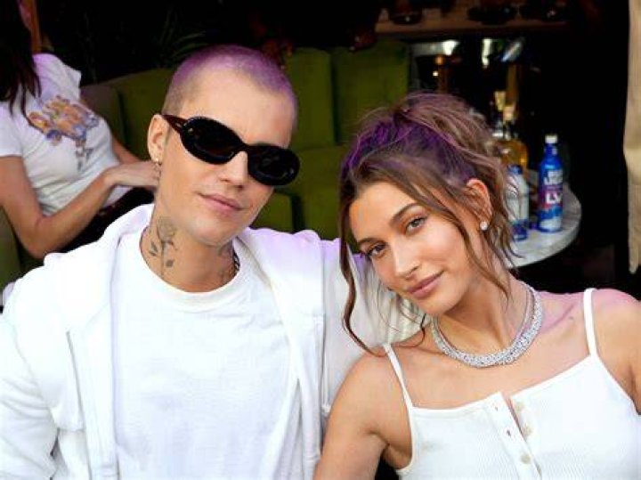 
Is Hailey Bieber Vaccinated? Hospitalized Due To COVID Related Brain Condition, What Happened? 