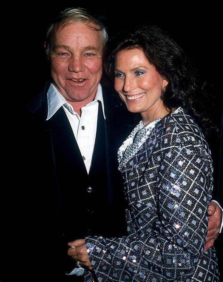 Is Loretta Lynn Still Alive 2022? Husband Children And Net Worth
