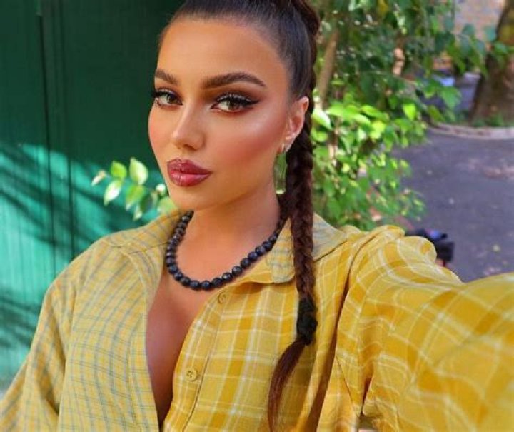 Karla Laveaga Height, Weight, Net Worth, Age, Birthday, Wikipedia, Who, Nationality, Biography