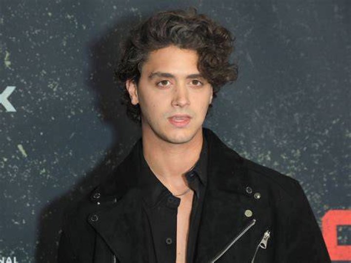 
Kean Cipriano Height, Weight, Net Worth, Age, Birthday, Wikipedia, Who, Nationality, Biography 