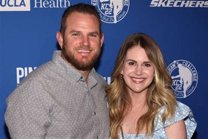 
Kellie Muncy Height, Weight, Net Worth, Age, Birthday, Wikipedia, Who, Nationality, Biography 