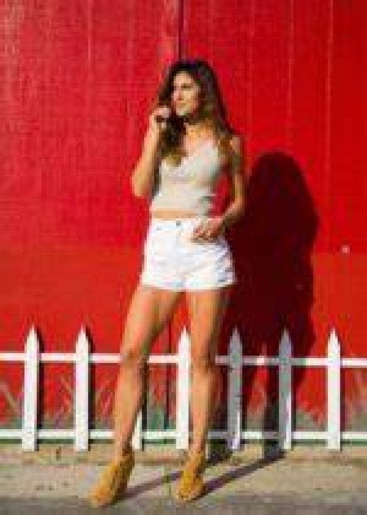 Kelly Yazdi Height, Weight, Net Worth, Age, Birthday, Wikipedia, Who, Instagram, Biography