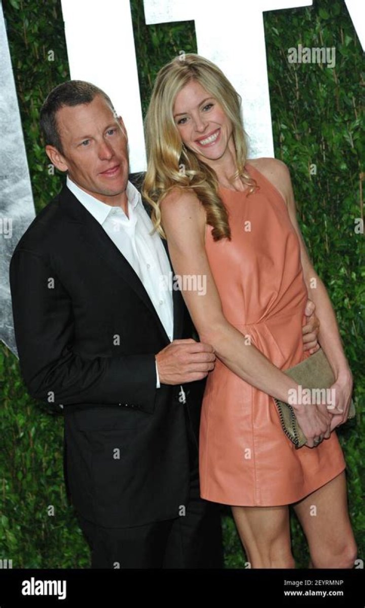 
Lance Armstrong Got Married To His Long-Time Girlfriend Anna Hansen 
