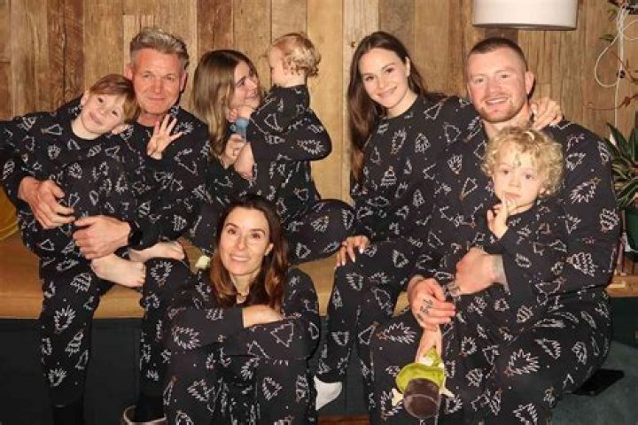 
Mac Jones Parents: Who Are Gordon And Holly Jones? Family 