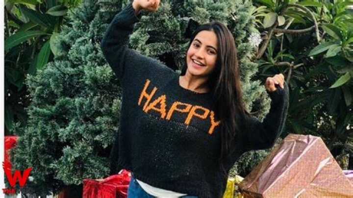 Meera Deosthale Height, Weight, Net Worth, Age, Birthday, Wikipedia, Who, Instagram, Biography