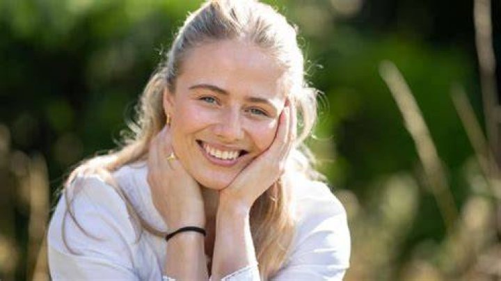 
Saffie Osborne Age, Birthday, Wikipedia, Who, Nationality, Biography 