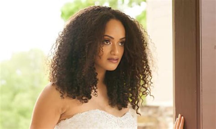 Sarah McMullan Height, Weight, Net Worth, Age, Birthday, Wikipedia, Who, Instagram, Biography