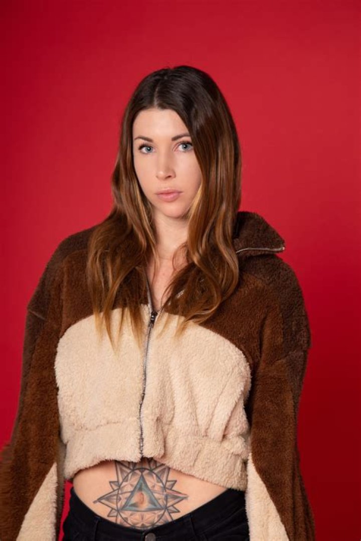 
Tina Le – Mztinale Height, Age, Husband, Biography, Wiki, Net Worth 