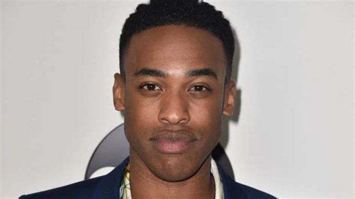 Titus Makin Jr Height, Weight, Net Worth, Age, Birthday, Wikipedia, Who, Nationality, Biography