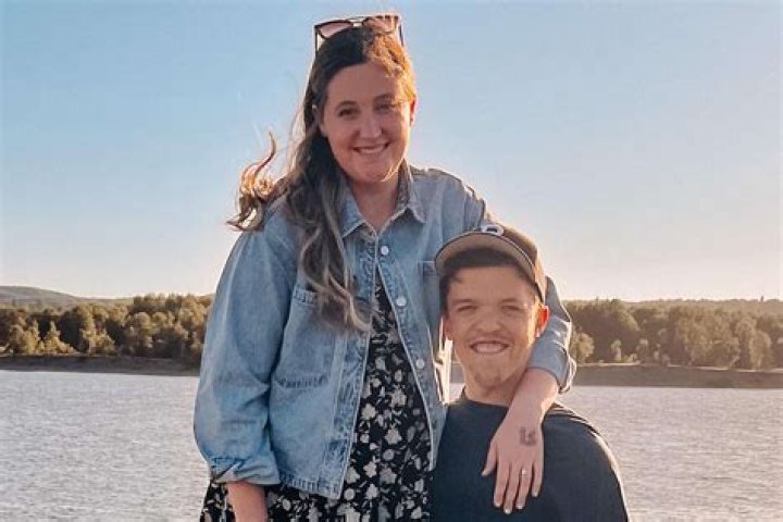 
Tori Roloff Parents Kim Patton and Gary Patton Raised Her To Be A Wonderful Family Person 