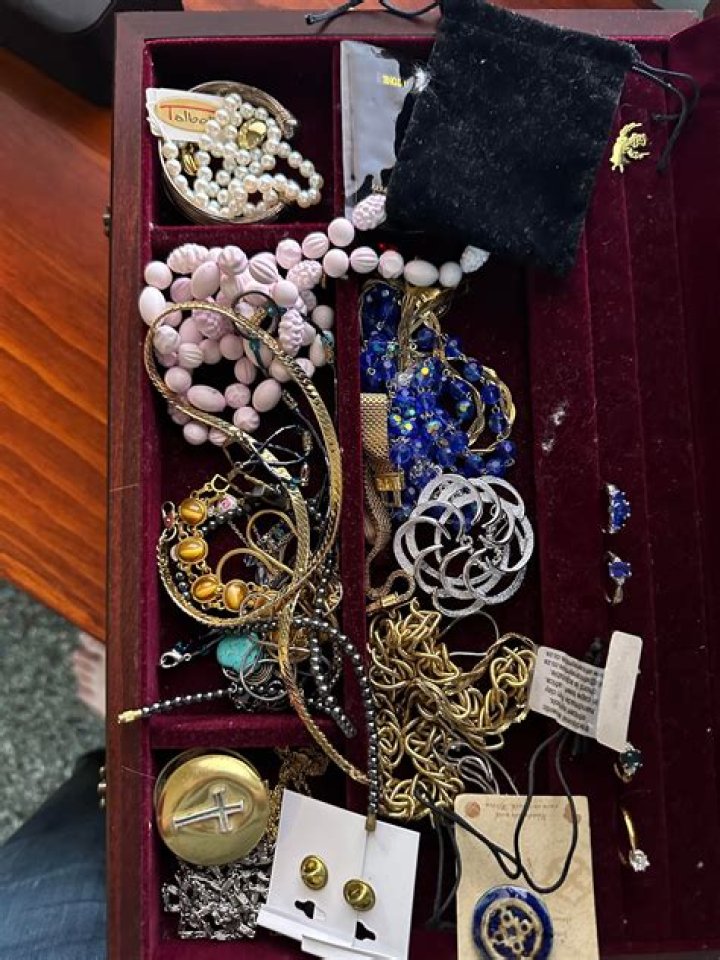 Was Hutch The Jeweler Shot To Death? Detroit Jewelry Legend Passed Away