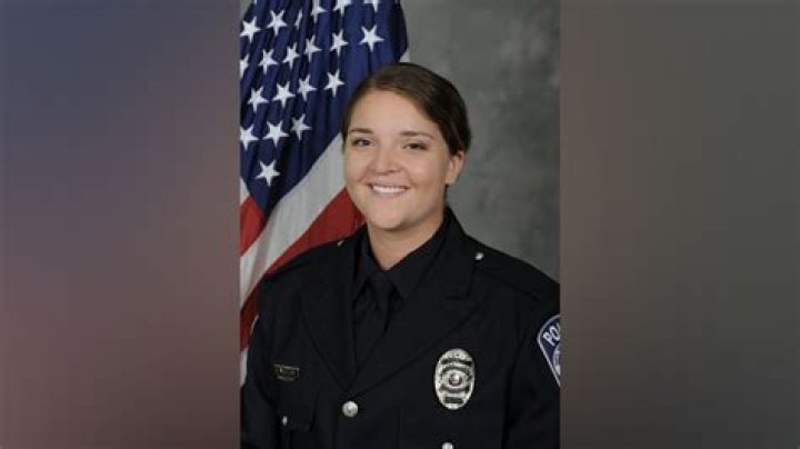 
What did Officer Kayla Wallace do? South Carolina officer hailed as a hero after rescuing woman from abductor 