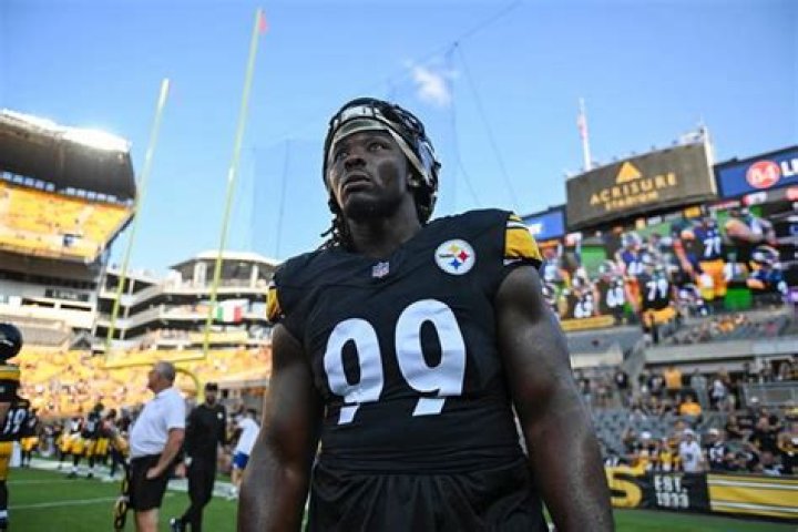 
Who are Larry Ogunjobis Parents? Larry Ogunjobi Biography, Parents Name, Nationality and More 