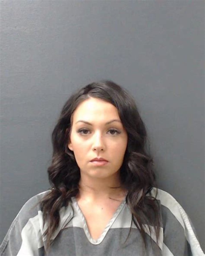 
Who Is Alexandria Allen? Former Substitute Teacher Kentucky Arrested, Is She Still In Jail? 