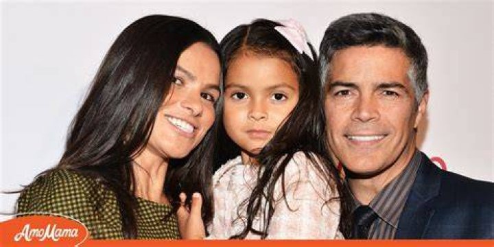 
Who Is Douglas Silva de Andrade Wife Anne Akemy Silva? Daughter & Family 