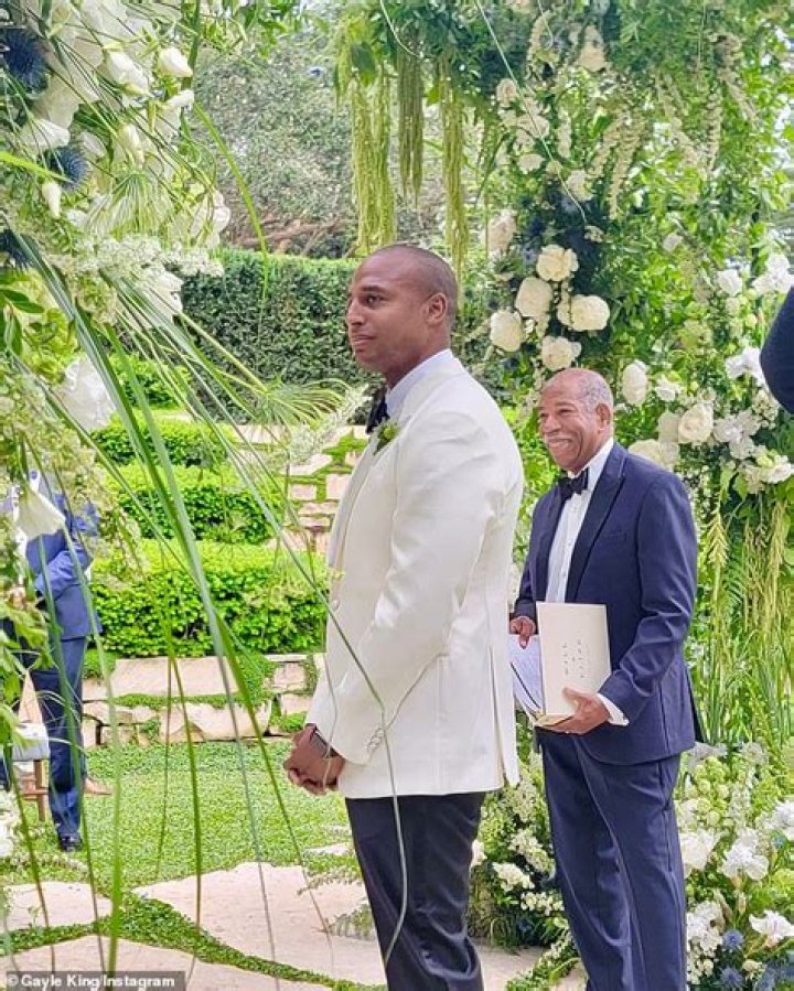 
Who is Gayle King Son William Bumpus Jr? Who is Gayle King? 