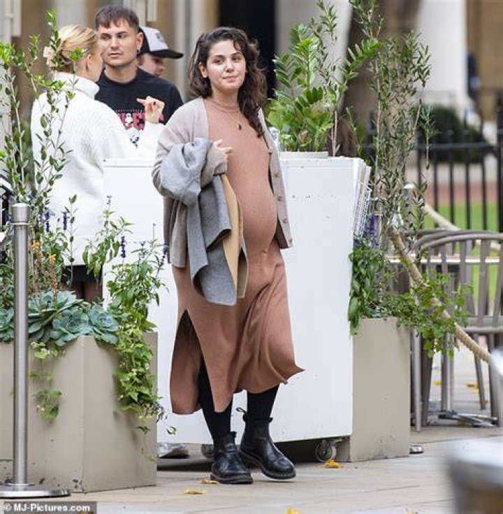 
Why Fans Think American Actress Katie Melua Is Pregnant! 