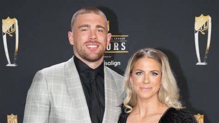 Zack Ertz Height, Weight, Net Worth, Age, Birthday, Wikipedia, Who, Nationality, Biography